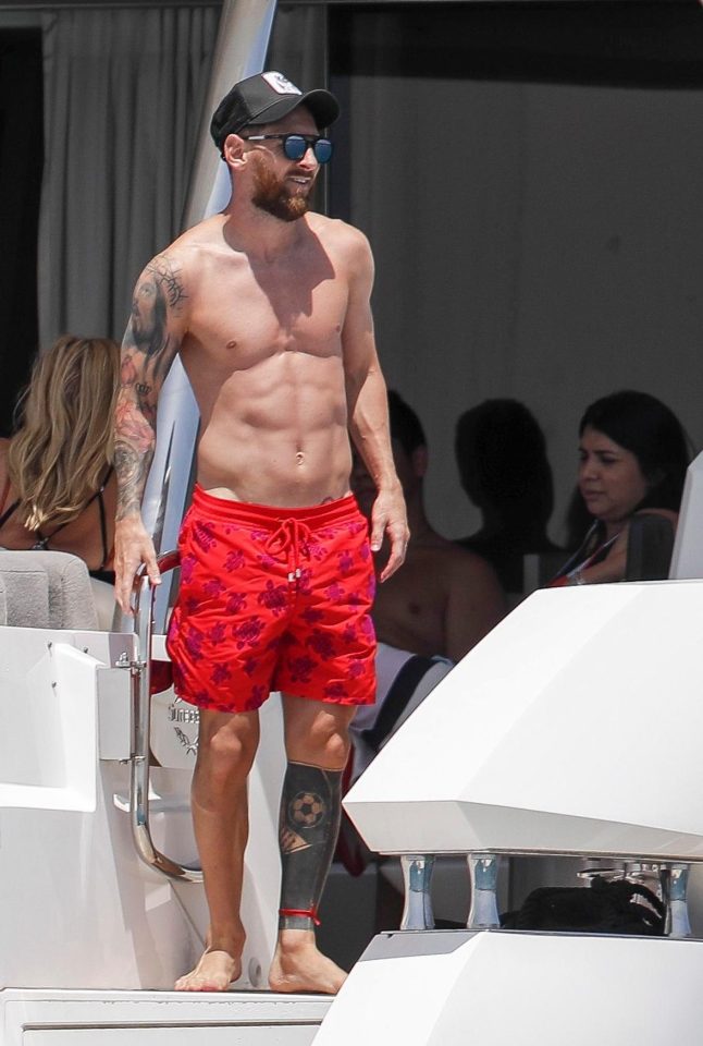 Lionel Messi Spends Quality Vacation Time With Family On A Luxury Yacht ...