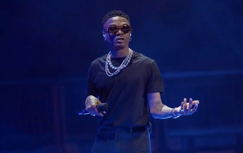 This One Is For Davido – DJ
Tunez Opens Wizkid’s Madison
Square Show With Davido’s
Songs